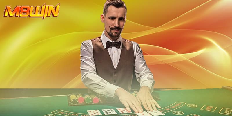 Vai trò quan trọng của người chia bài trong casino gọi là gì?
